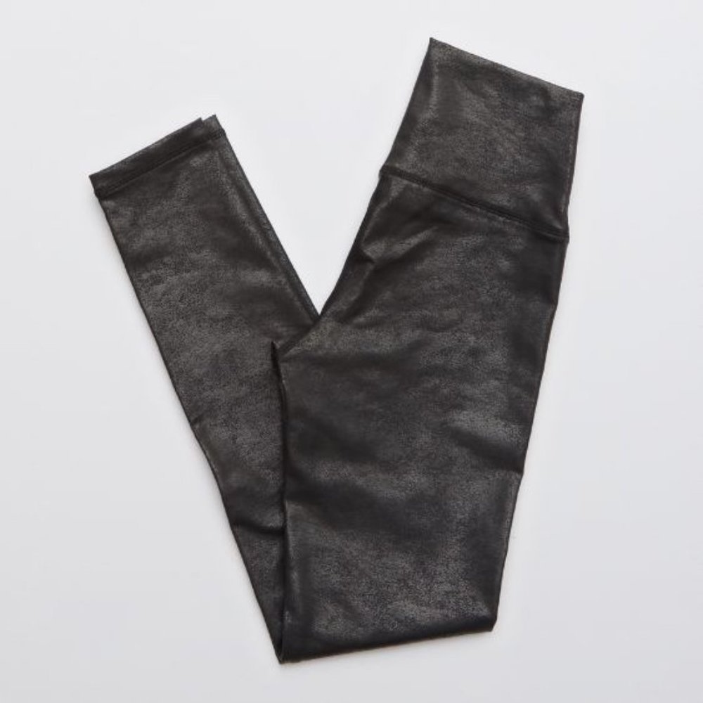 aerie OFFLINE high waisted crackle leggings - black sz XL